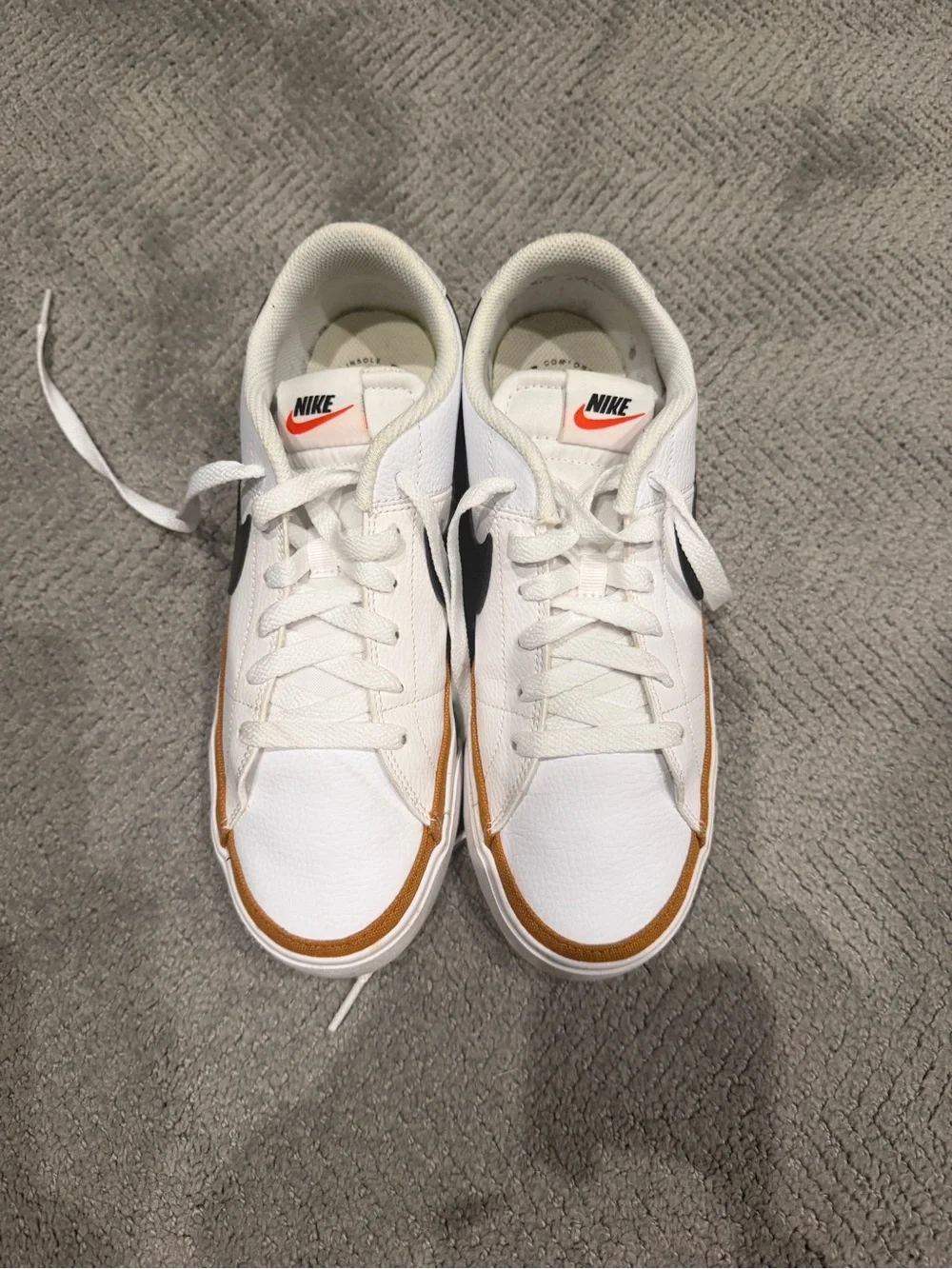 Nike Men’s Legacy Nike 8.5 cu4150-102 Sneakers